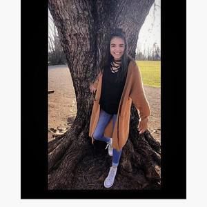 Meet your Posher, Selena